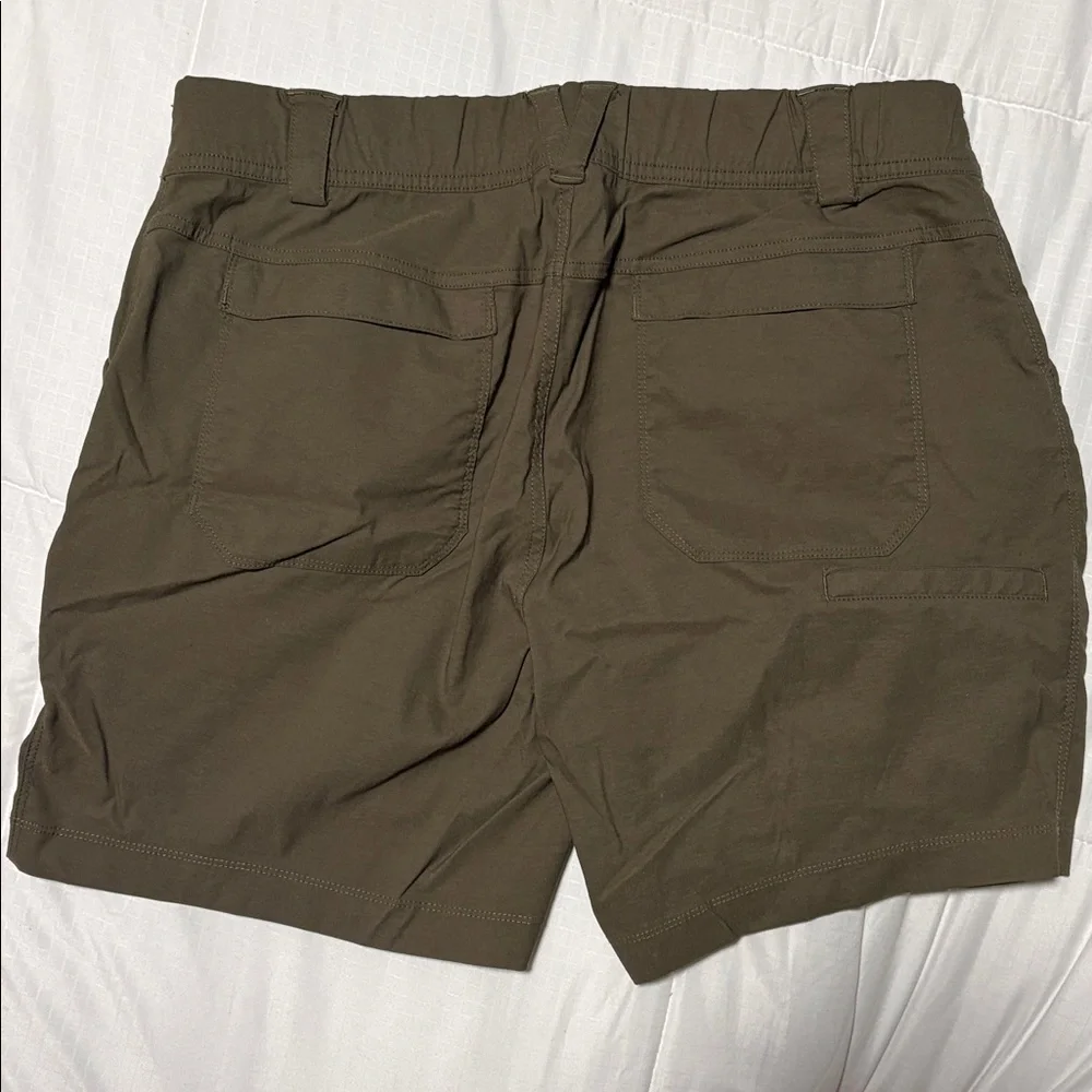 Duluth Trading Company Dry on the Fly shorts 7” inseam - Picture 2 of 4